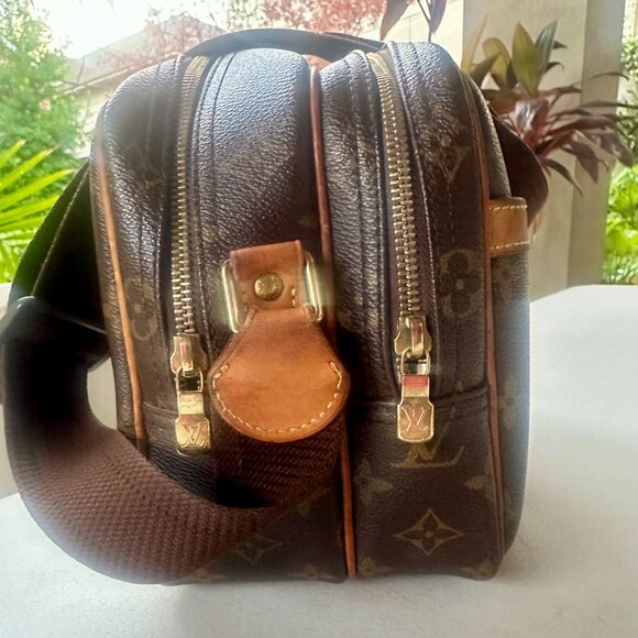Louis Vuitton Brown Monogram reporter PM Crossbody Bag - Picture 5 of 10
